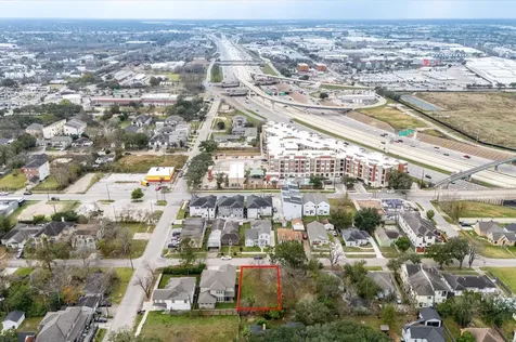 3239 Tampa Street Houston TX 77021