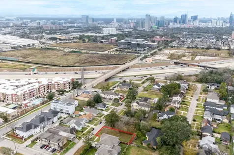 3239 Tampa Street Houston TX 77021