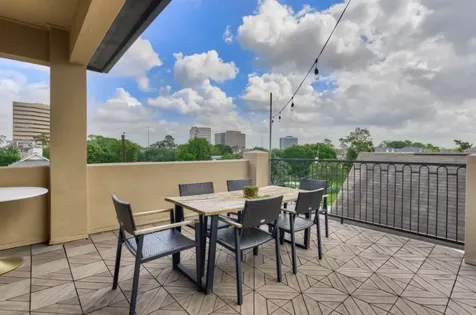 1340 W 25th Street Houston TX 77008