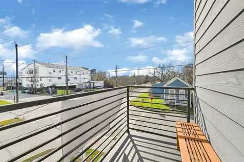 3313 Baer Street Houston TX 77020