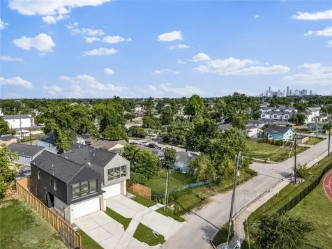 4110 Cortlandt Street Houston TX 77018