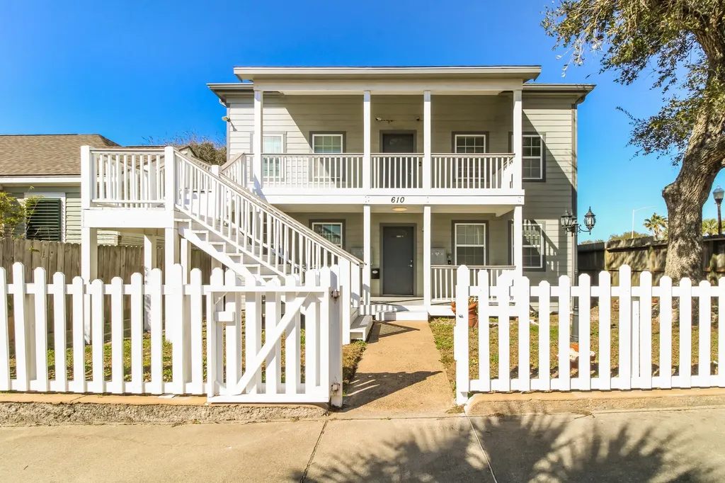 610 Ball 8 Galveston TX 77550