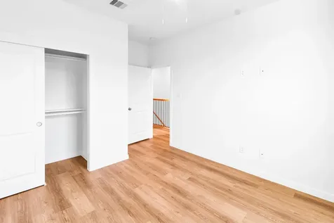 5325 Rue Street Houston TX 77033