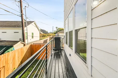5325 Rue Street Houston TX 77033