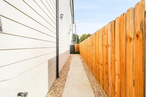 5325 Rue Street Houston TX 77033