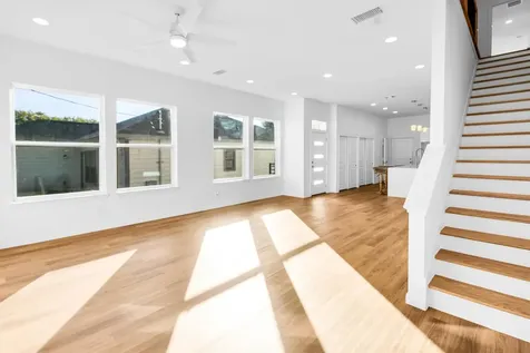 5325 Rue Street Houston TX 77033