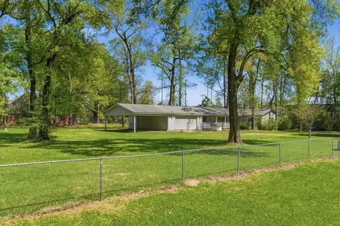 2424 Meadow Road Conroe TX 77384