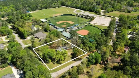 2424 Meadow Road Conroe TX 77384