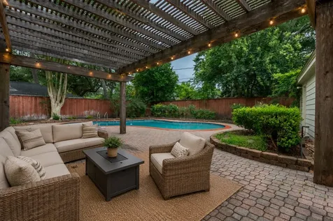 10007 Cedar Creek Drive Houston TX 77042