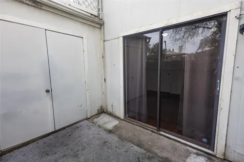8100 Cambridge Street 89 Houston TX 77054