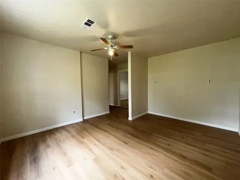 6023 Belarbor Street Houston TX 77033