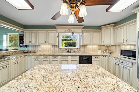 25948 Nelson Road Hempstead TX 77445
