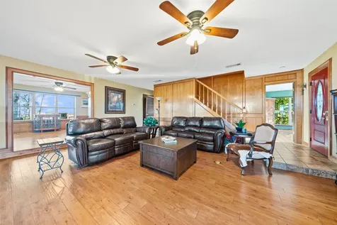 25948 Nelson Road Hempstead TX 77445