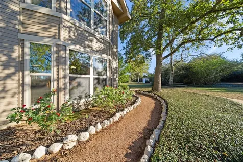 25948 Nelson Road Hempstead TX 77445