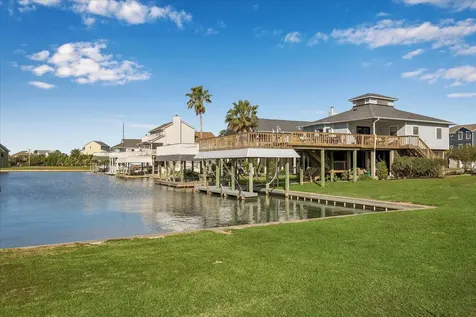 1007 Tiki Tiki Island TX 77554