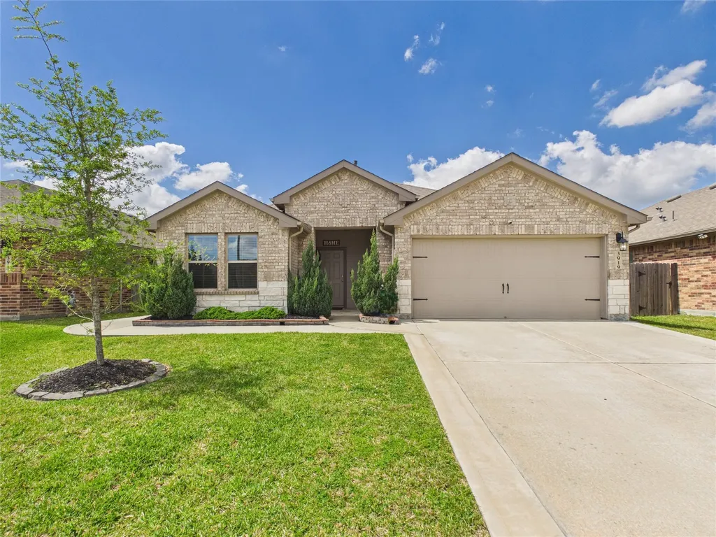 3919 Hawaiian Court Baytown TX 77521
