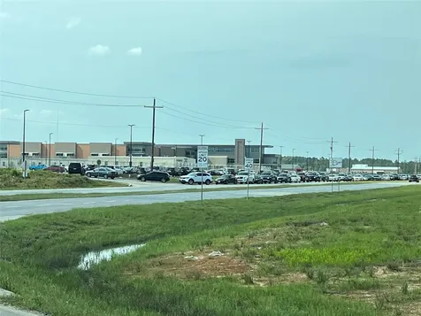 547 Road 5105 Cleveland TX 77327