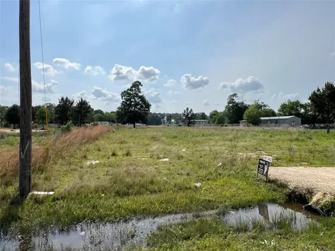 547 Road 5105 Cleveland TX 77327