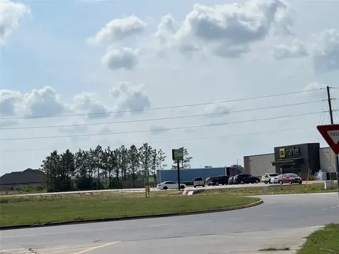 547 Road 5105 Cleveland TX 77327