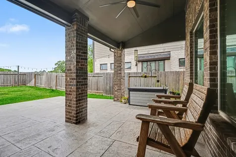 94 Dorado Drive Friendswood TX 77546