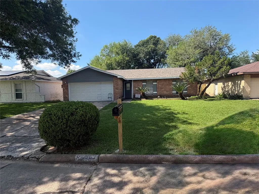 9909 Cardinal Street La Porte TX 77571
