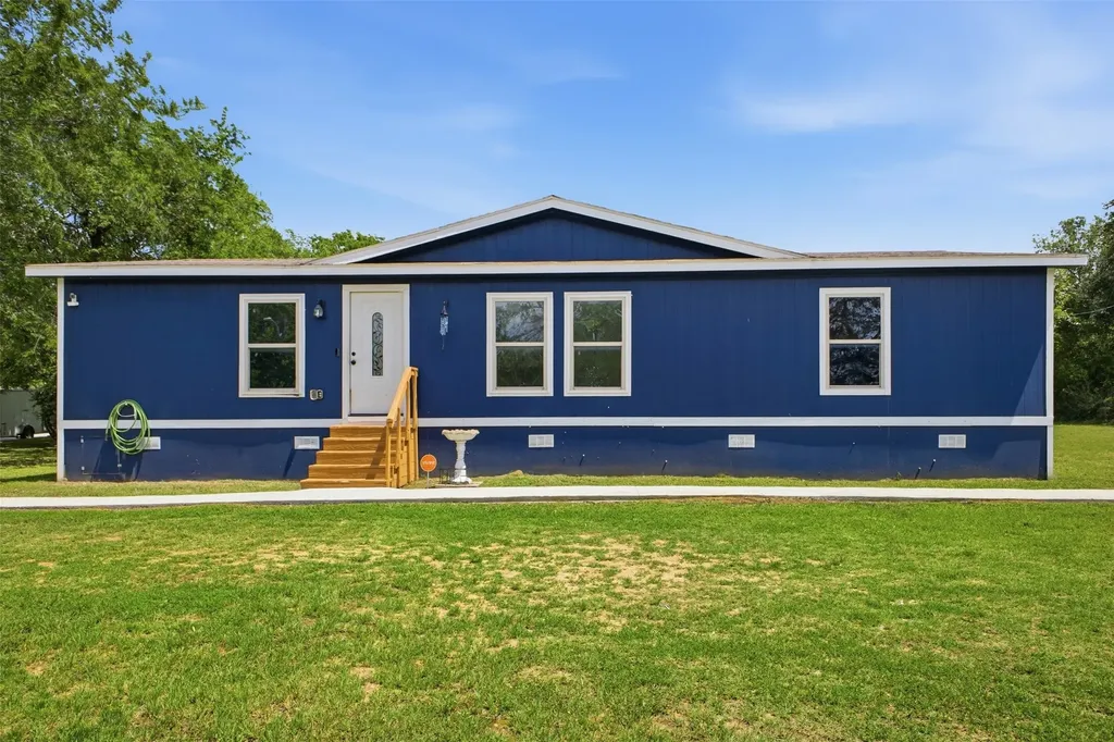 704 Riley Street Rockdale TX 76567