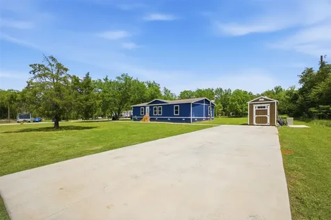 704 Riley Street Rockdale TX 76567