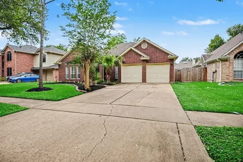 115 Island Breeze Circle League City TX 77573