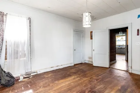 101 W Planters Street San Augustine TX 75972