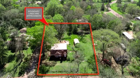 101 W Planters Street San Augustine TX 75972