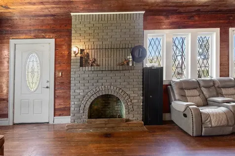 101 W Planters Street San Augustine TX 75972