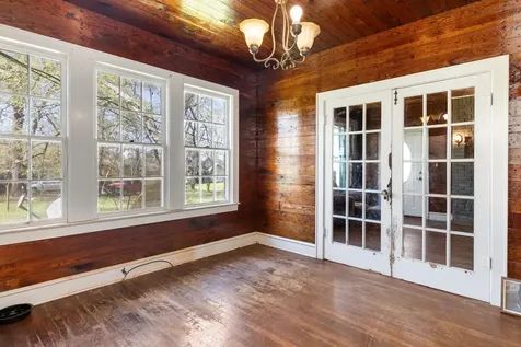 101 W Planters Street San Augustine TX 75972