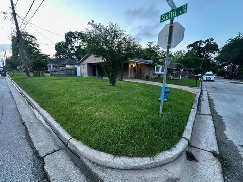 320 S Avenue F Humble TX 77338