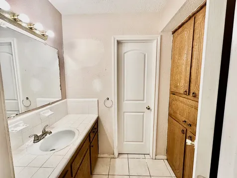 320 S Avenue F Humble TX 77338