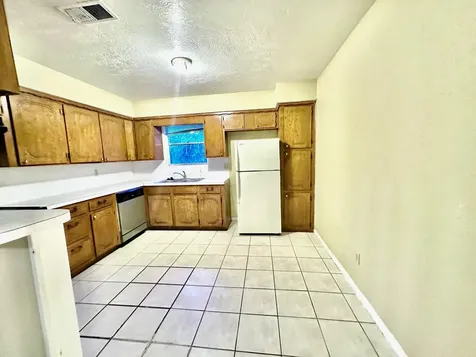 320 S Avenue F Humble TX 77338