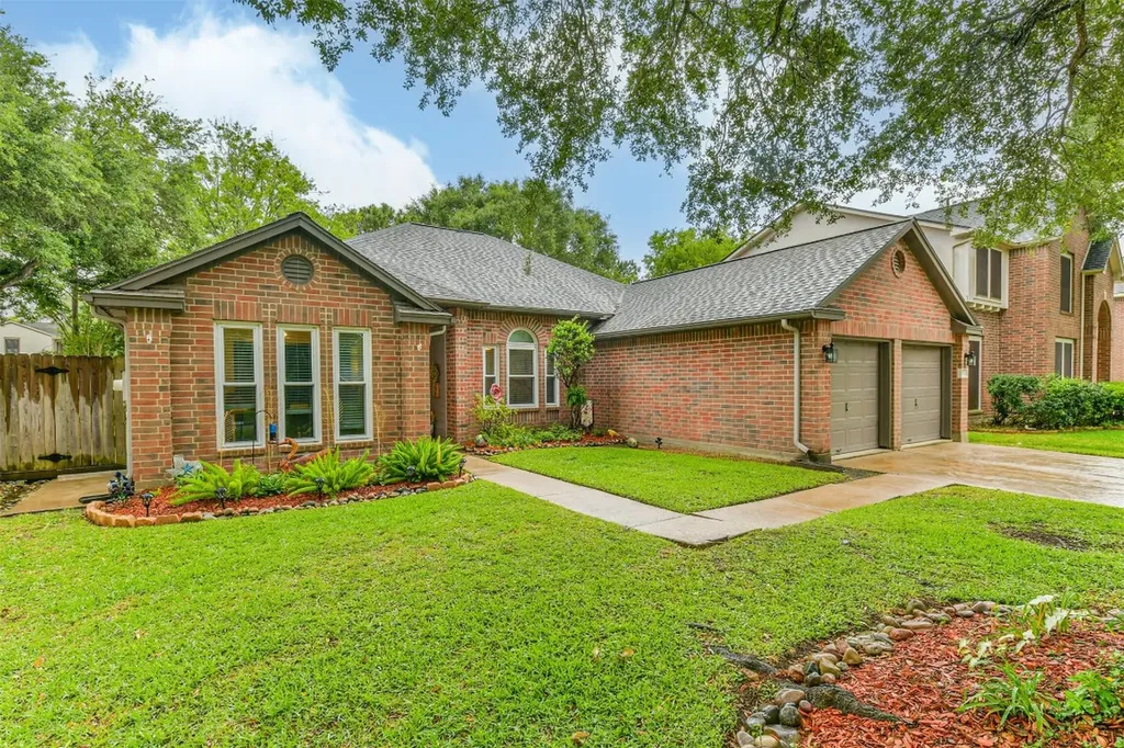 11119 30th Avenue N Texas City TX 77591