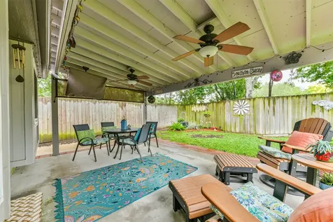 11119 30th Avenue N Texas City TX 77591