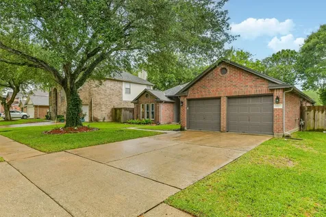 11119 30th Avenue N Texas City TX 77591