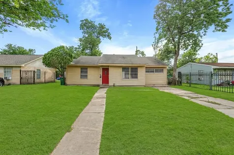 6314 Crestville Street Houston TX 77033