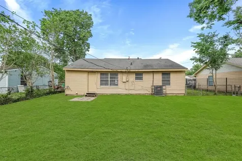 6314 Crestville Street Houston TX 77033