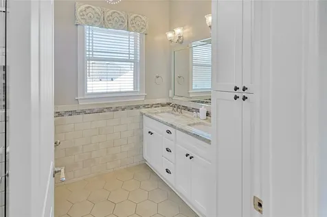 2611 Avenue Q Galveston TX 77550