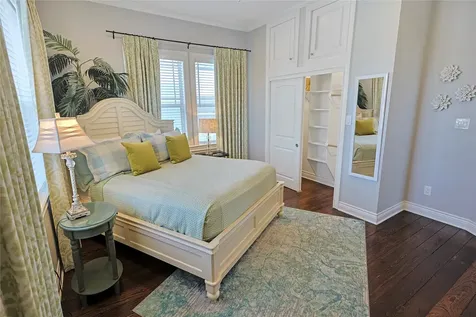 2611 Avenue Q Galveston TX 77550