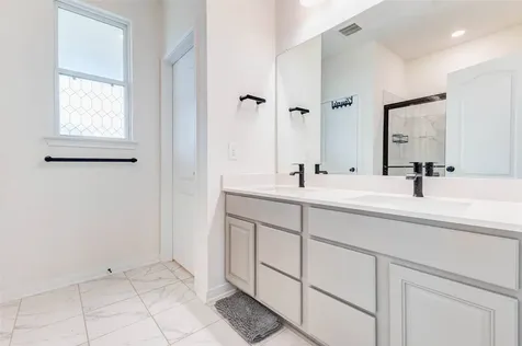 2880 Grand Anse Drive Katy TX 77493