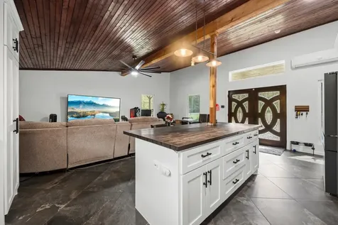 625 Gibson Road Livingston TX 77351