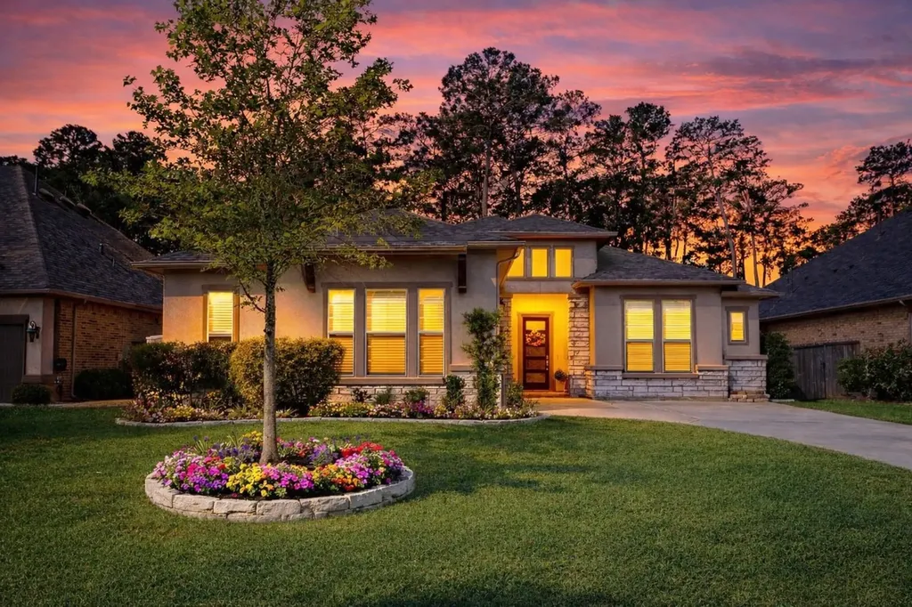 604 Castlewood Cove Lane Pinehurst TX 77362