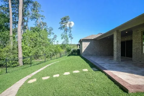 604 Castlewood Cove Lane Pinehurst TX 77362