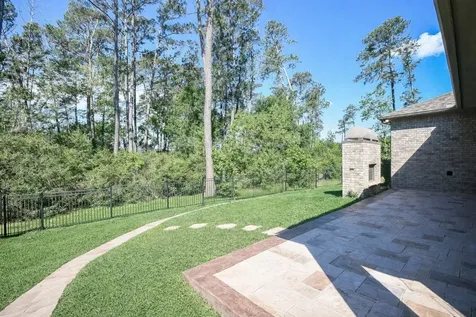 604 Castlewood Cove Lane Pinehurst TX 77362