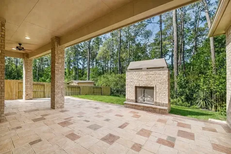 604 Castlewood Cove Lane Pinehurst TX 77362