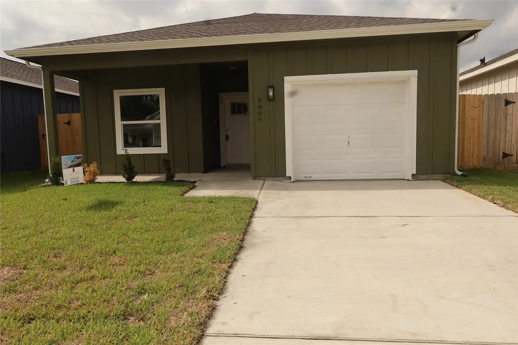 9907 Dipping Brook Street Houston TX 77076