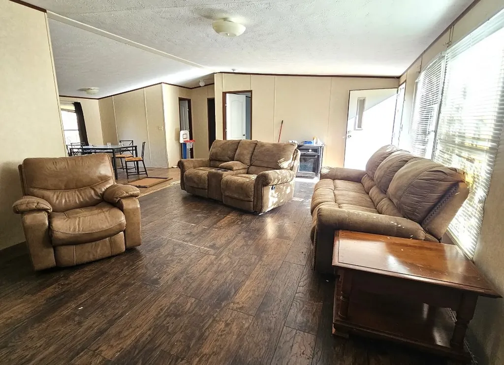106 W Union Street Eagle Lake TX 77434